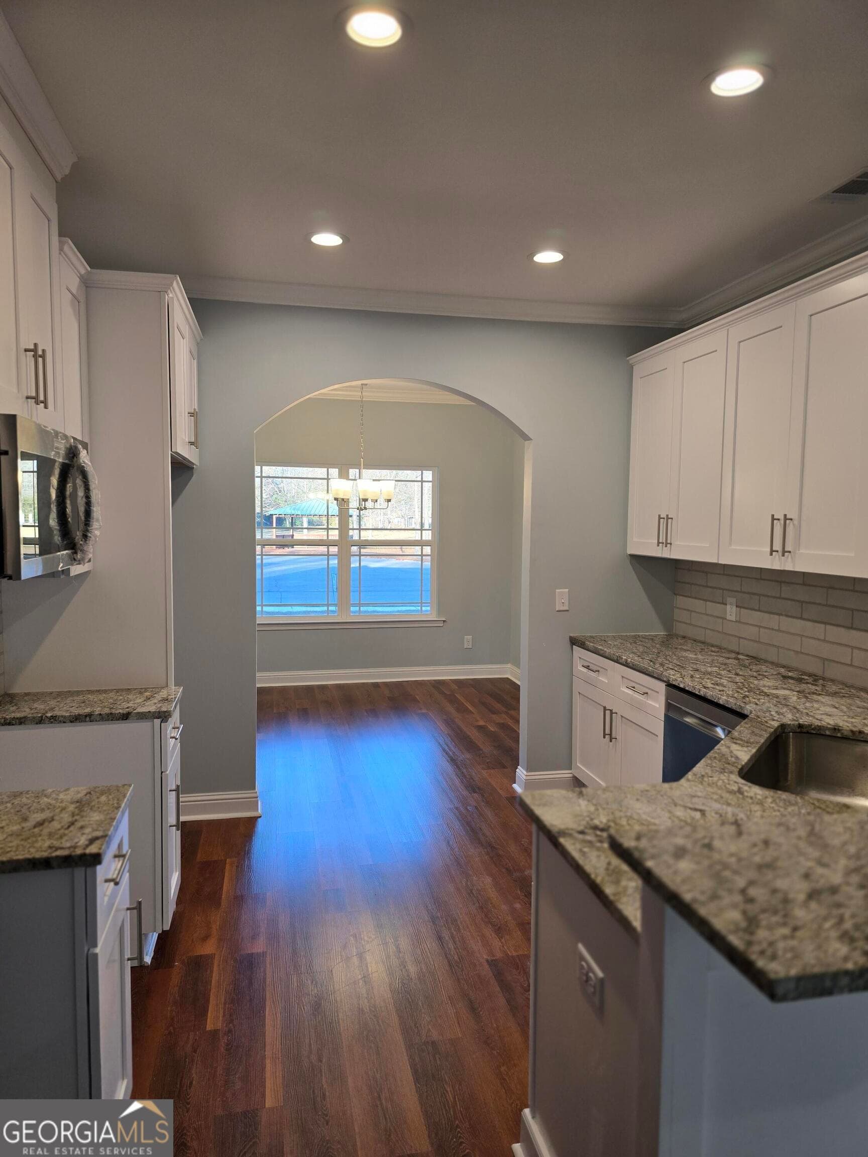 4 bedroom, 3 bathroom, 2,800 sq ft single family residence for sale at 124 John Eady Court, Savannah, GA 31405 — photo 5