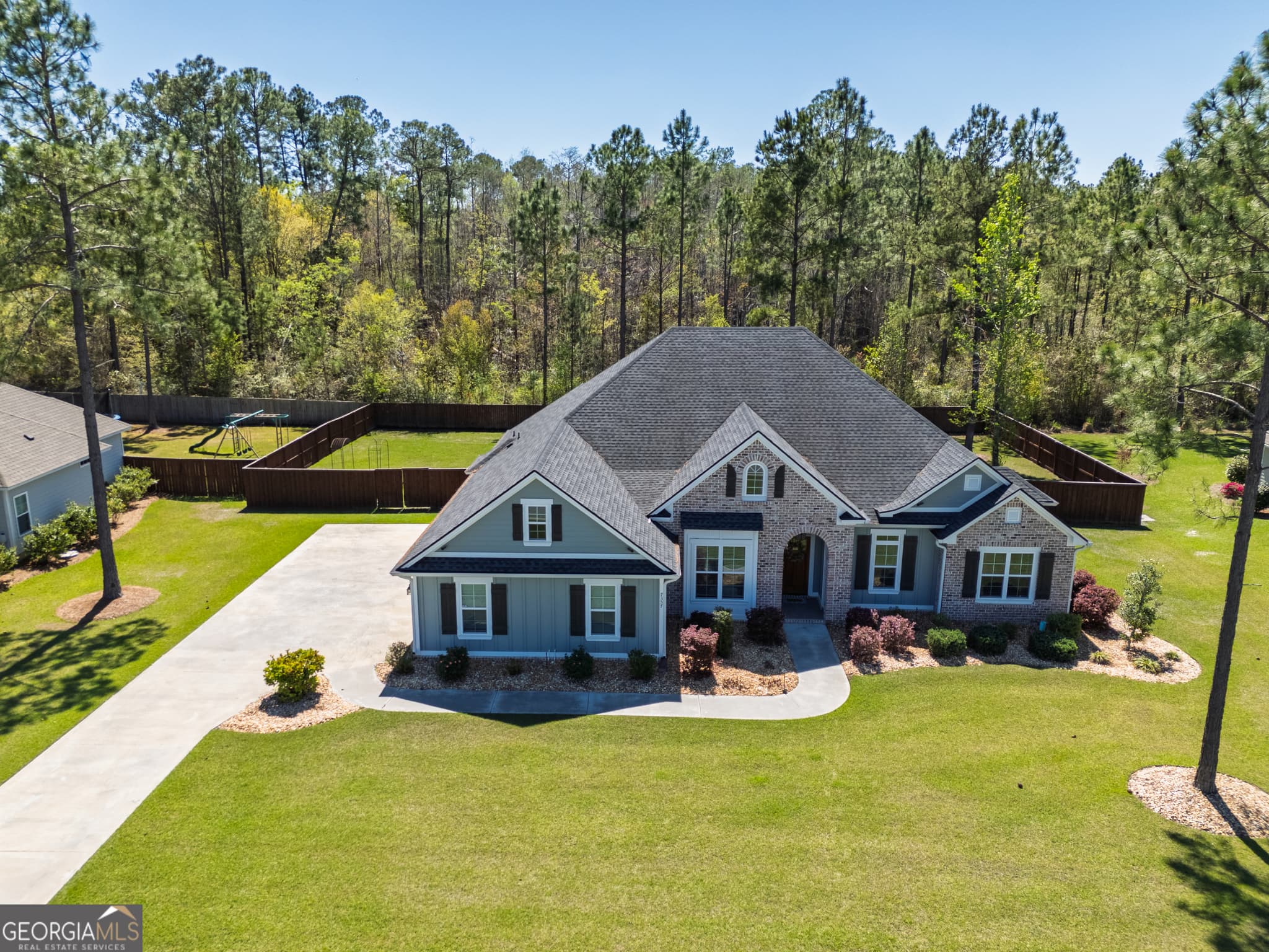 5 bedroom, 3 bathroom, 2,615 sq ft single family residence sold at 7357 Tillman Branch Road, Hahira, GA 31632