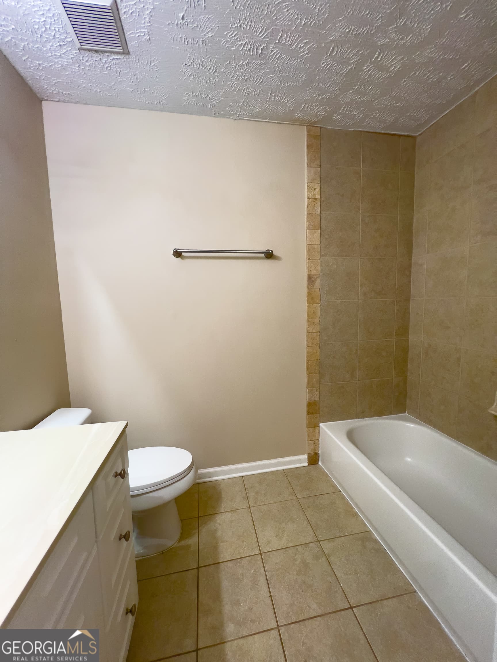 3 bedroom, 2 bathroom, 1,344 sq ft single family residence for sale at 3756 Bright Star Road, Douglasville, GA 30135 — photo 3