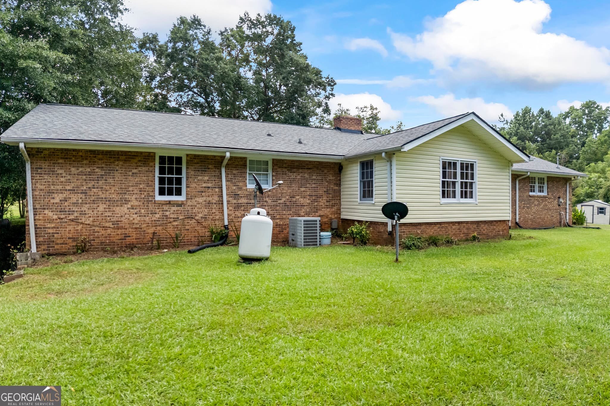 4 bedroom, 3 bathroom, 3,489 sq ft single family residence for sale at 1351 Clack Road, Madison, GA 30650 — photo 5