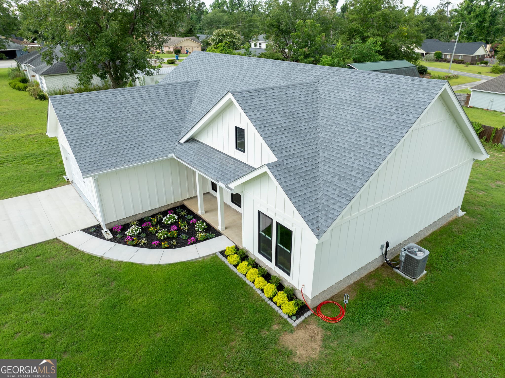 3 bedroom, 2 bathroom, 1,416 sq ft single family residence for sale at 713B Clyde Boulevard, Vidalia, GA 30474 — photo 4