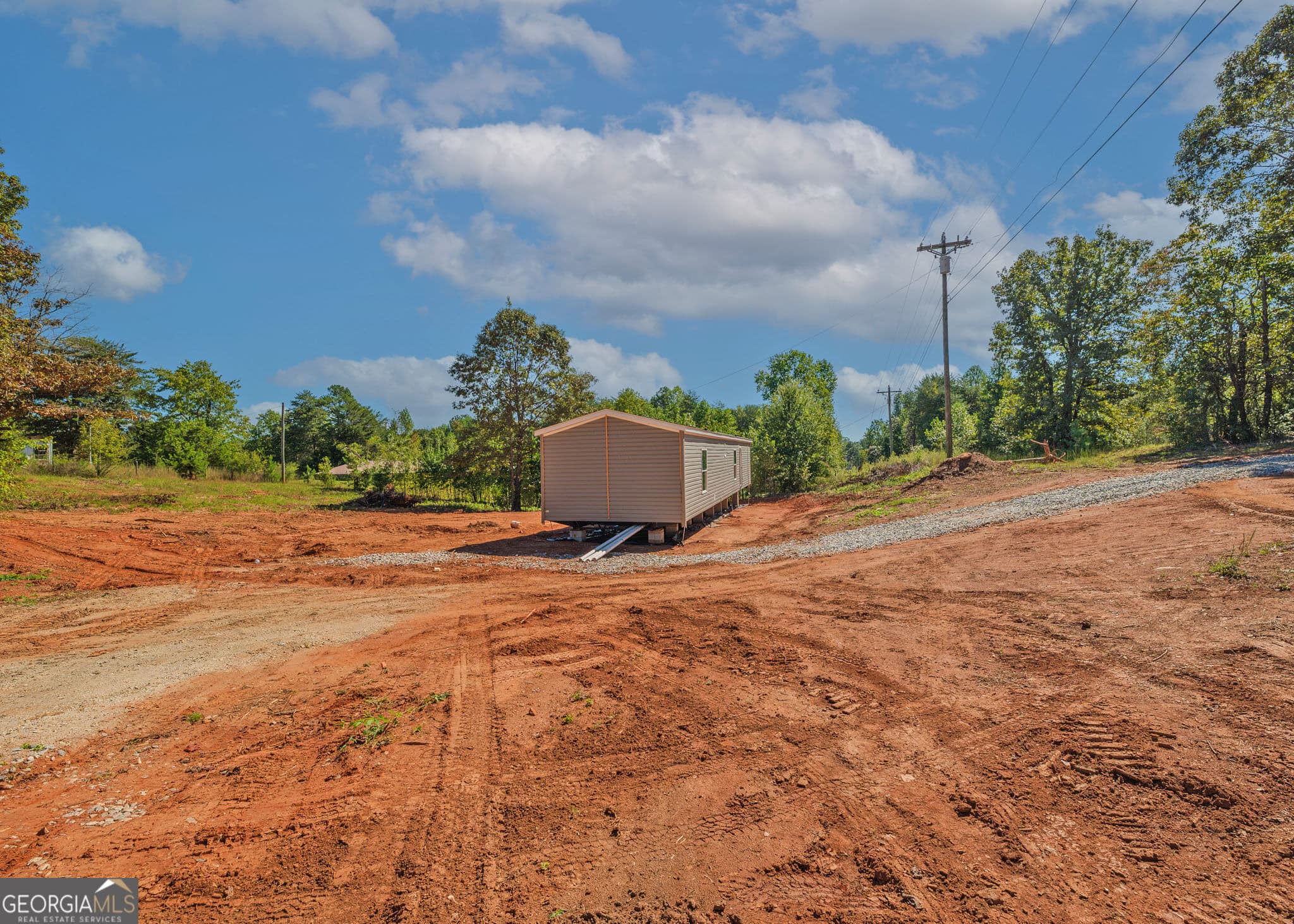 2 bedroom, 2 bathroom, 980 sq ft manufactured home,single family residence for sale at 6050 Gumlog Road, Martin, GA 30557 — photo 5