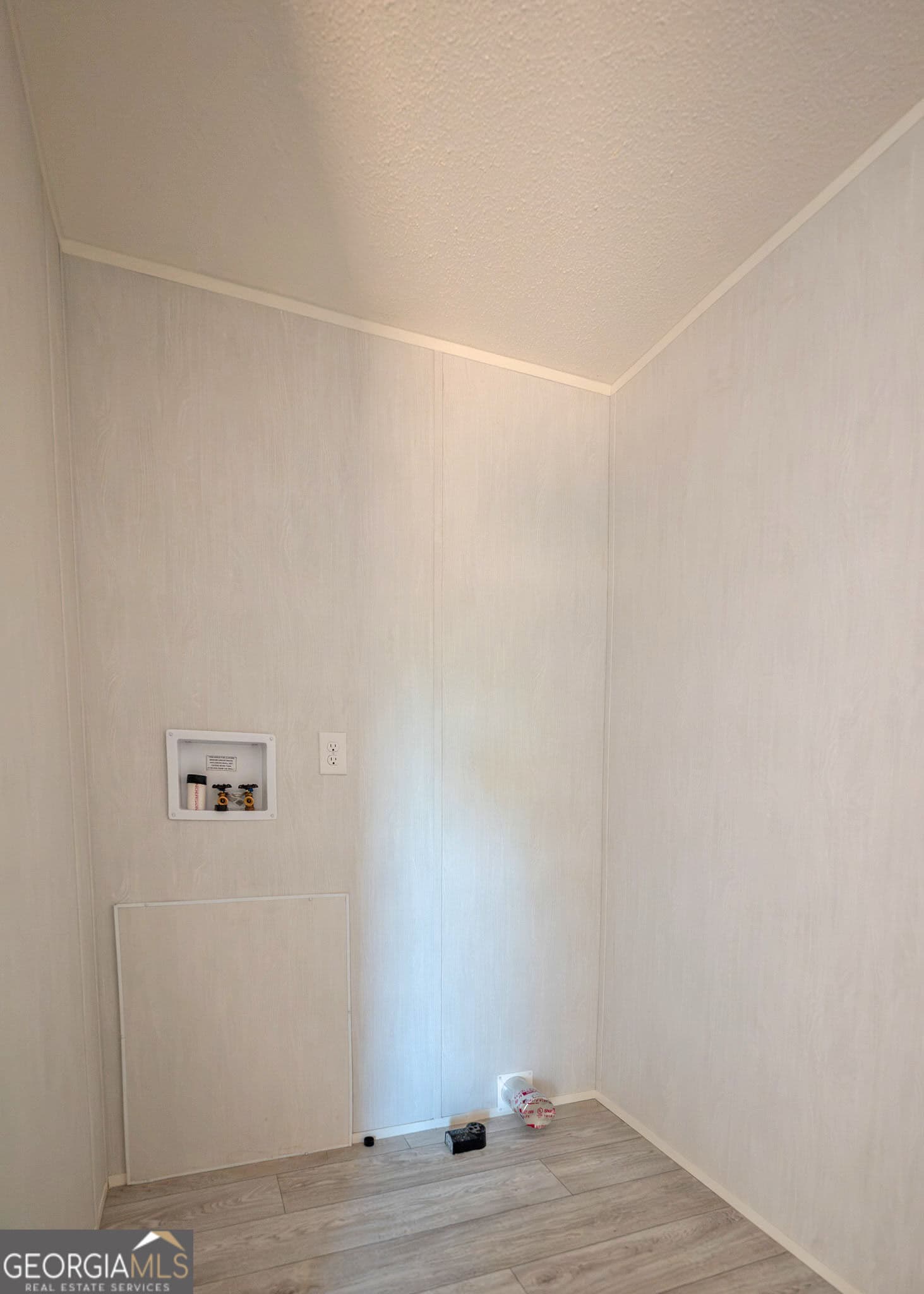 2 bedroom, 2 bathroom, 980 sq ft manufactured home,single family residence for sale at 6050 Gumlog Road, Martin, GA 30557 — photo 10