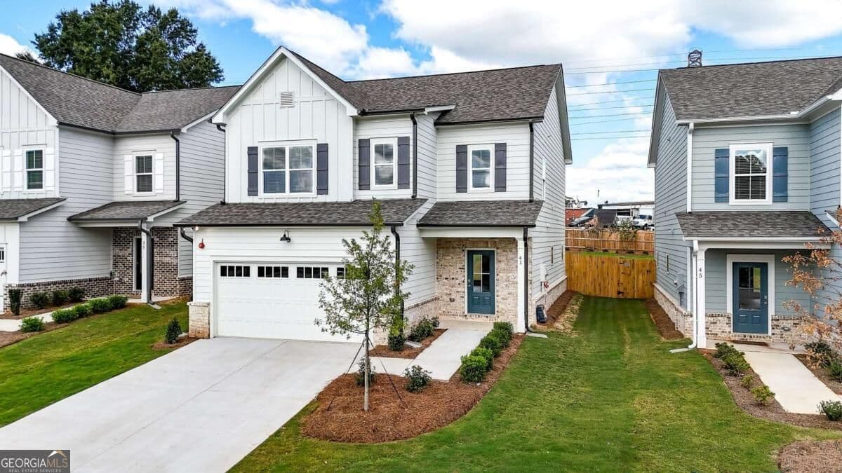 4 bedroom, 2.5 bathroom single family residence for sale at 41 Aviation Road, Marietta, GA 30060 — photo 3