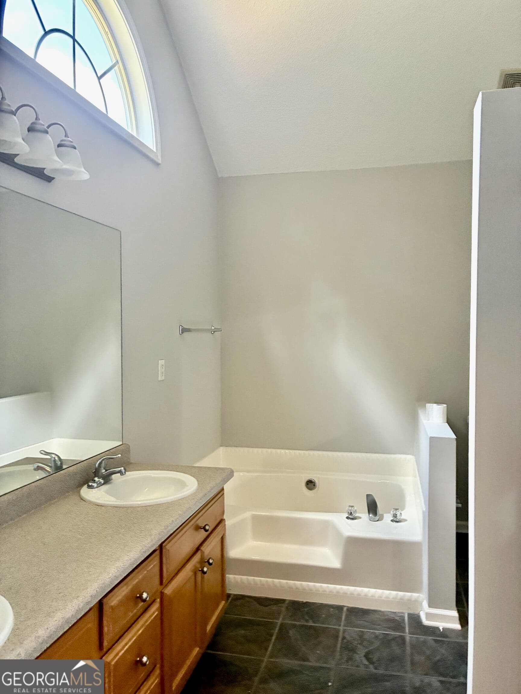 3 bedroom, 2 bathroom, 1,507 sq ft single family residence for sale at 180 Hidden Brook Trail, Newnan, GA 30265 — photo 10