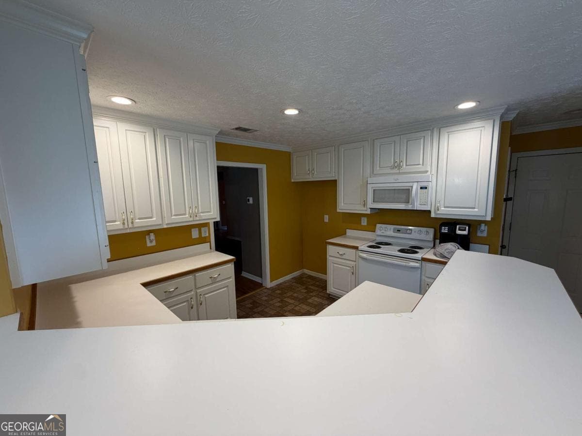 3 bedroom, 2 bathroom single family residence for sale at 6379 Magnetic Point 134, Flowery Branch, GA 30542 — photo 3