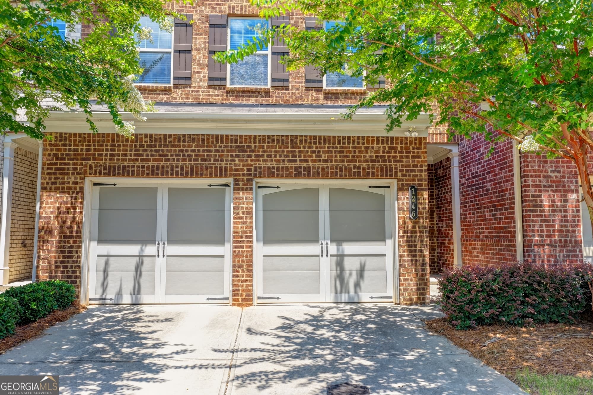 4 bedroom, 3.5 bathroom, 2,760 sq ft townhouse for sale at 1246 Foxcroft Lane, Cumming, GA 30041 — photo 2