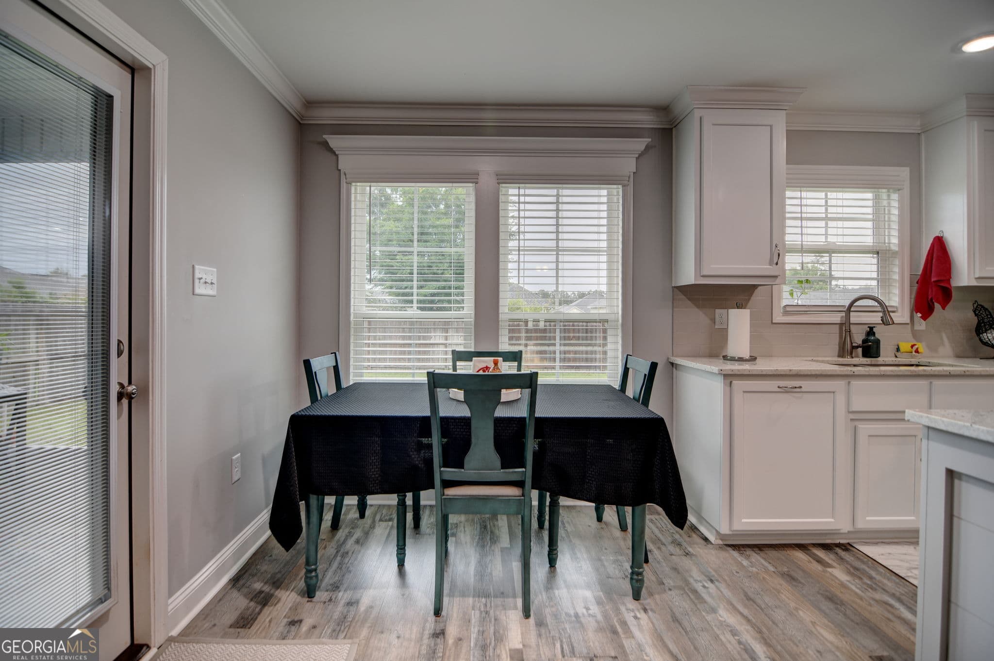 4 bedroom, 2 bathroom, 1,892 sq ft single family residence for sale at 2039 Meadow Cove Drive, Valdosta, GA 31605 — photo 8