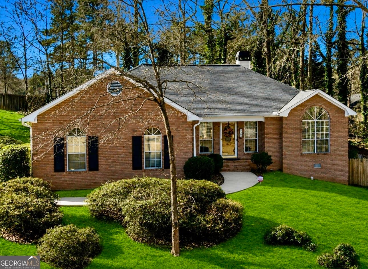 3 bedroom, 2 bathroom, 1,638 sq ft single family residence sold at 521 Horseshoe Circle, Stockbridge, GA 30281