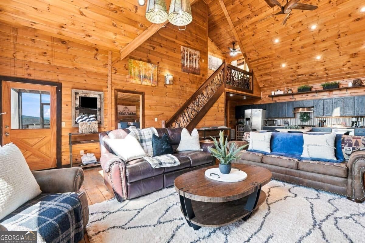 4 bedroom, 3 bathroom, 2,514 sq ft cabin,single family residence for sale at 221 Foxfire Road 21, Blue Ridge, GA 30513 — photo 3
