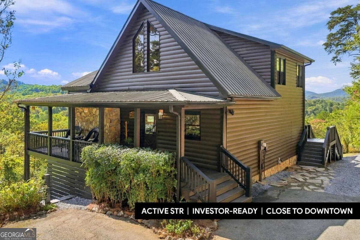4 bedroom, 3 bathroom, 2,514 sq ft cabin,single family residence for sale at 221 Foxfire Road 21, Blue Ridge, GA 30513