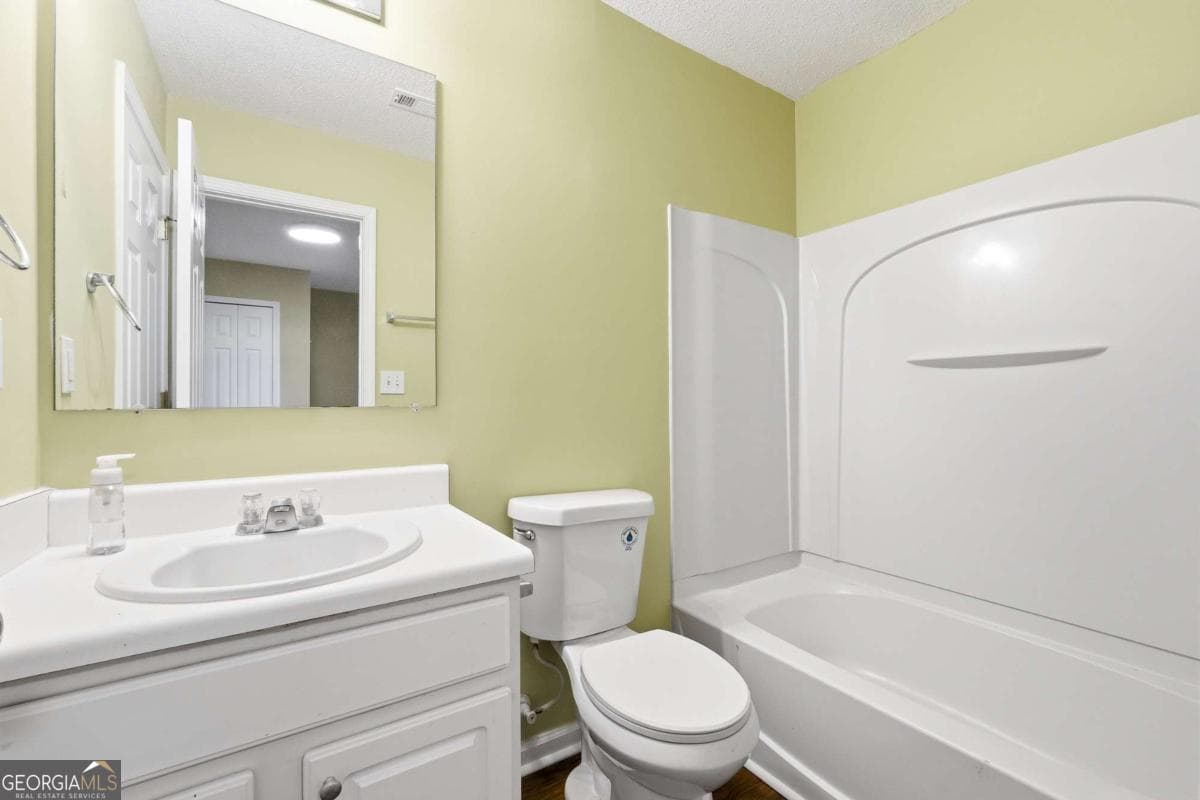 4 bedroom, 3.5 bathroom townhouse for sale at 412 Heritage Park Trace 22, Kennesaw, GA 30144 — photo 6