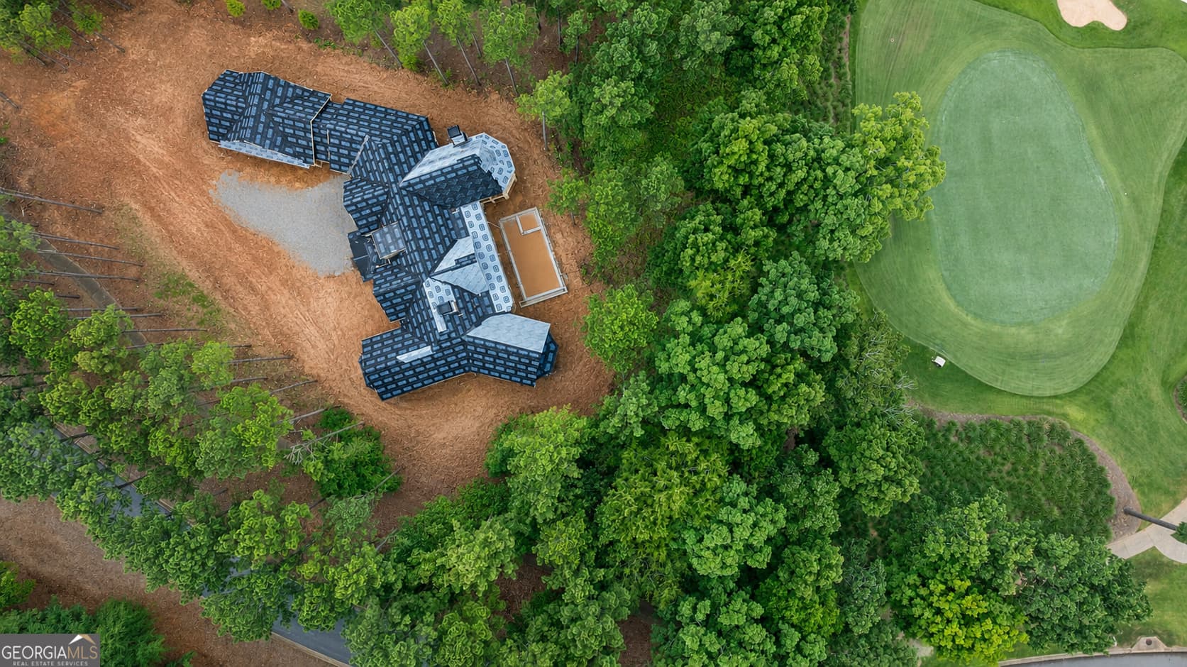 6 bedroom, 6.5 bathroom, 6,637 sq ft single family residence for sale at 1011 Oliver Creek, Greensboro, GA 30642 — photo 3
