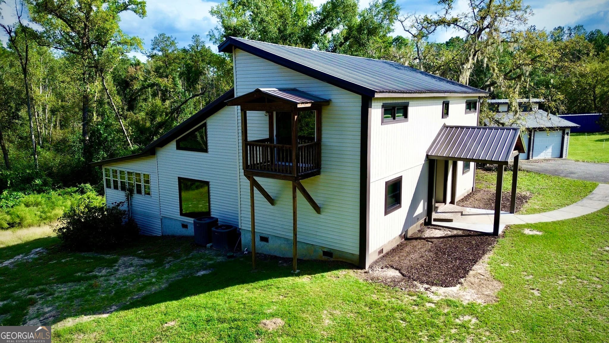 3 bedroom, 3 bathroom, 2,373 sq ft single family residence for sale at 38 Swann Lake Road, Hazlehurst, GA 31539