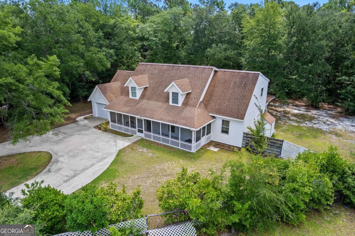5 bedroom, 4 bathroom, 3,666 sq ft single family residence for sale at 157 Ole Oak Road, Allenhurst, GA 31301 — photo 4