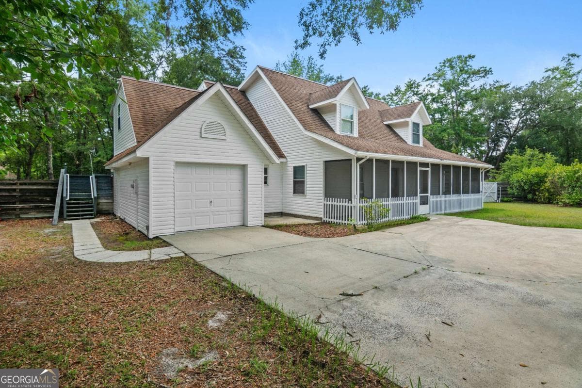 5 bedroom, 4 bathroom, 3,666 sq ft single family residence for sale at 157 Ole Oak Road, Allenhurst, GA 31301 — photo 8