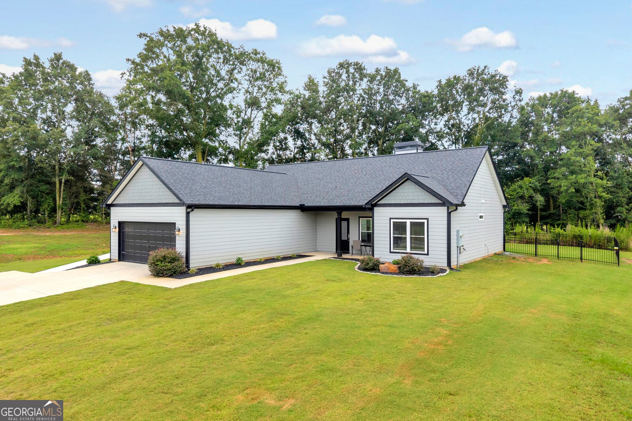3 bedroom, 2 bathroom, 1,611 sq ft single family residence under contract at 858 Scott Mill Road, Hartwell, GA 30643 — photo 4