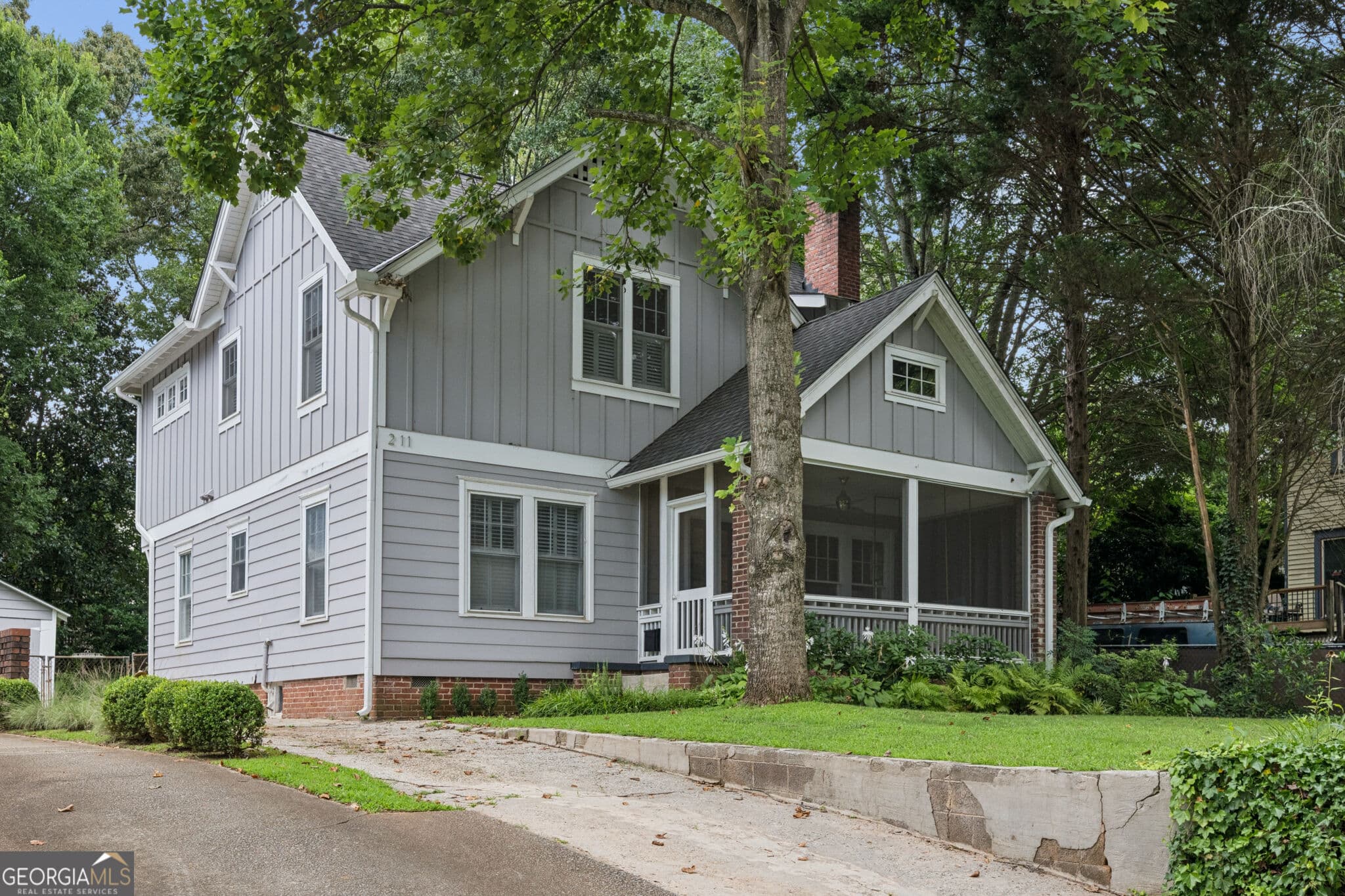 5 bedroom, 2 bathroom, 2,314 sq ft single family residence for rent at 211 Greenwood Circle, Decatur, GA 30030 for $4,800 a month — photo 2