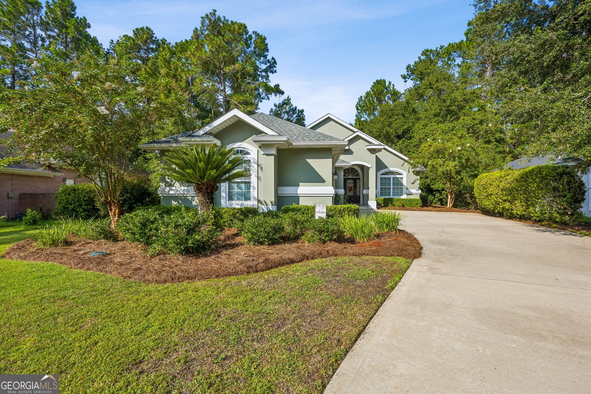 3 bedroom, 2 bathroom, 2,293 sq ft single family residence under contract at 410 Morning Glory Road, St. Marys, GA 31558