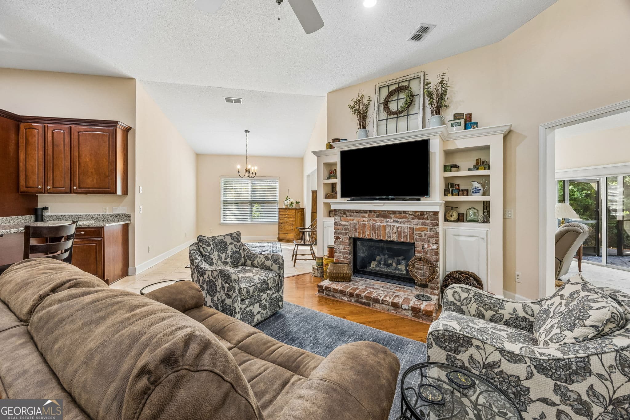 3 bedroom, 2 bathroom, 2,293 sq ft single family residence under contract at 410 Morning Glory Road, St. Marys, GA 31558 — photo 10