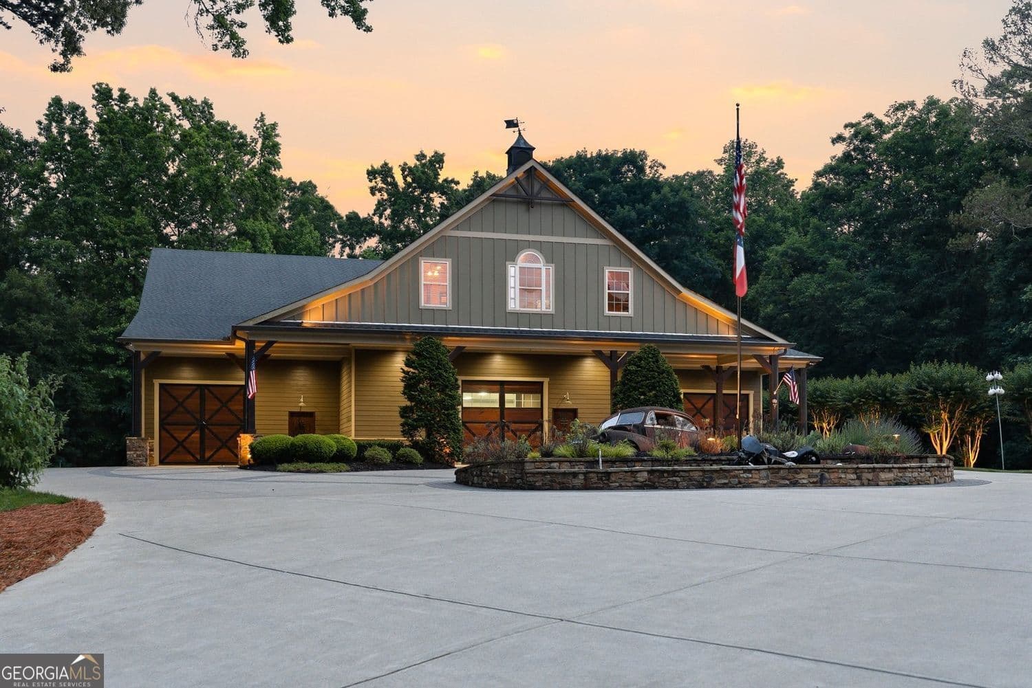 6 bedroom, 7 bathroom, 13,672 sq ft single family residence for sale at 5135 Howard Road, Cumming, GA 30040 — photo 4
