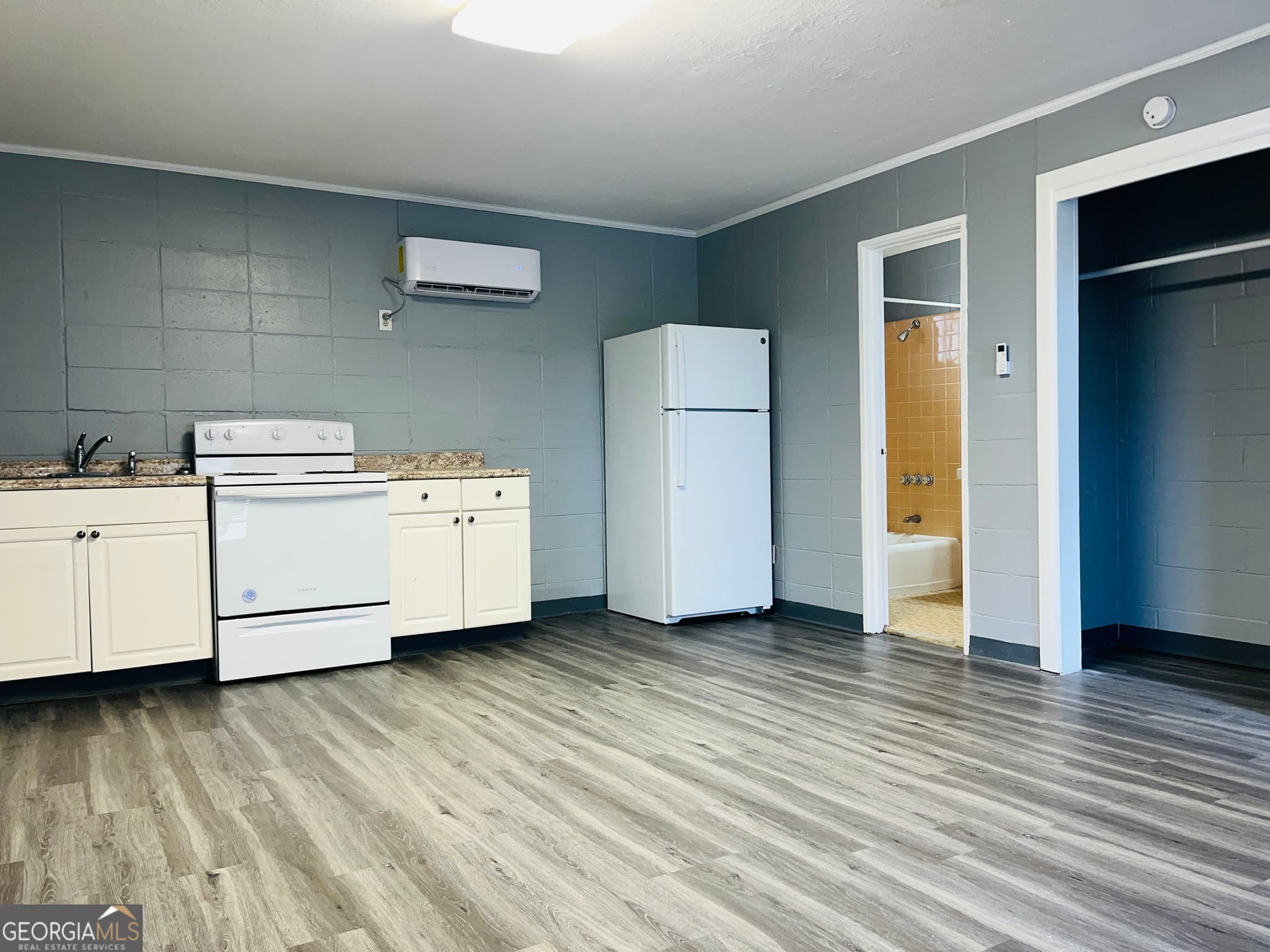 1 bedroom, 1 bathroom mixed use for rent at 128 S Main Avenue UNIT 08, Pine Mountain, GA 31822 for $625 a month — photo 2