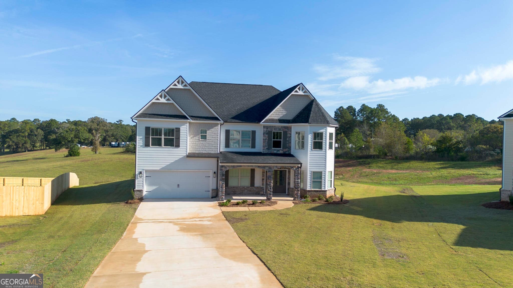 3 bedroom, 3 bathroom, 3,925 sq ft single family residence for sale at 600 Beaver Court, Perry, GA 31069