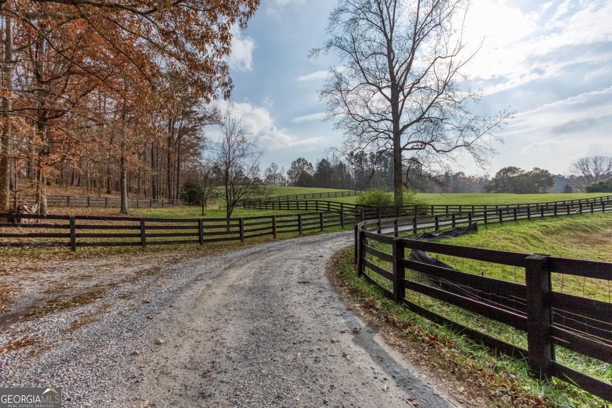 4 bedroom, 3.5 bathroom, 3,909 sq ft farm for sale at 336 Tanglewood Drive, Canton, GA 30115 — photo 6
