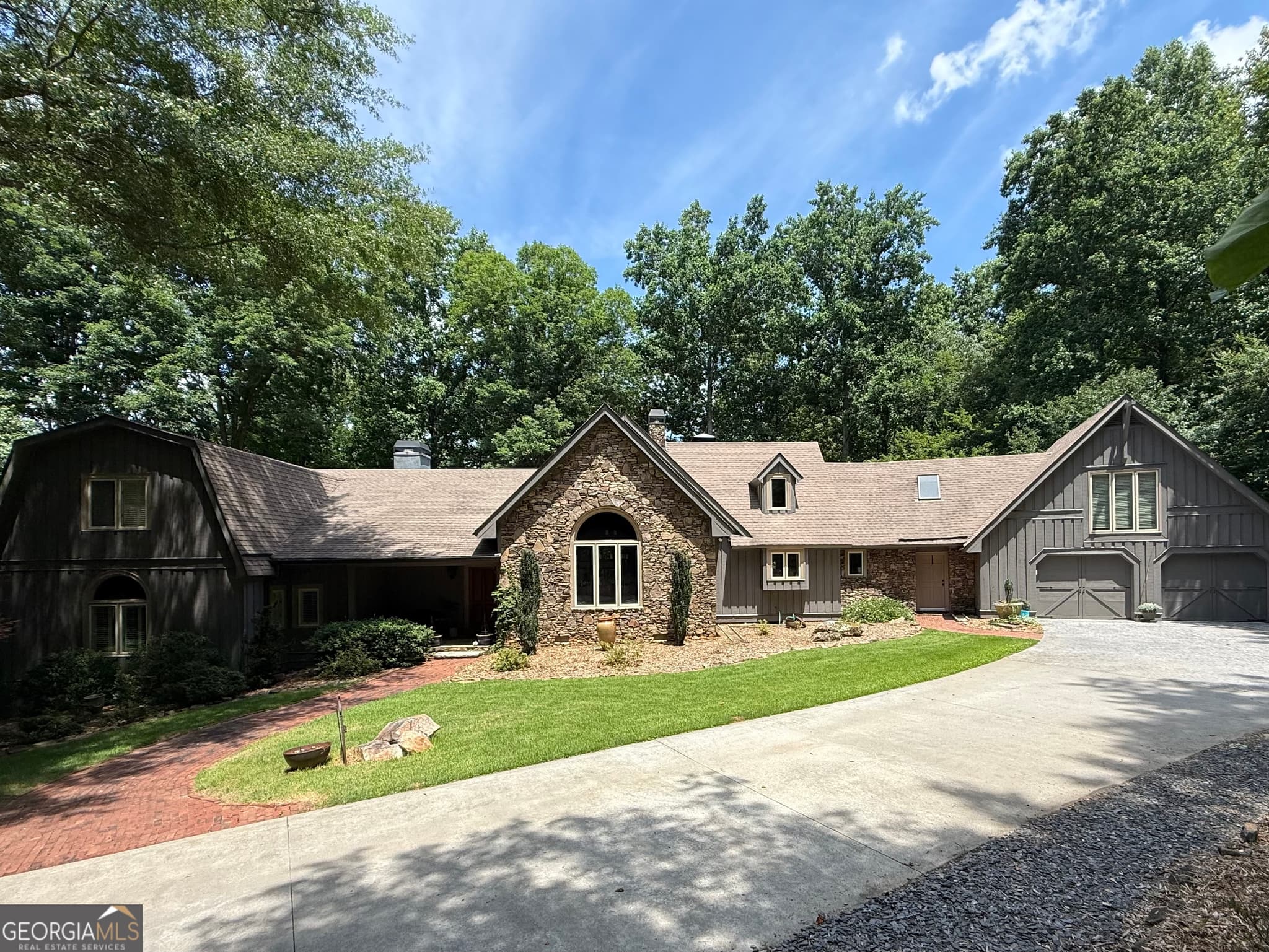 4 bedroom, 3.5 bathroom, 3,909 sq ft farm for sale at 336 Tanglewood Drive, Canton, GA 30115