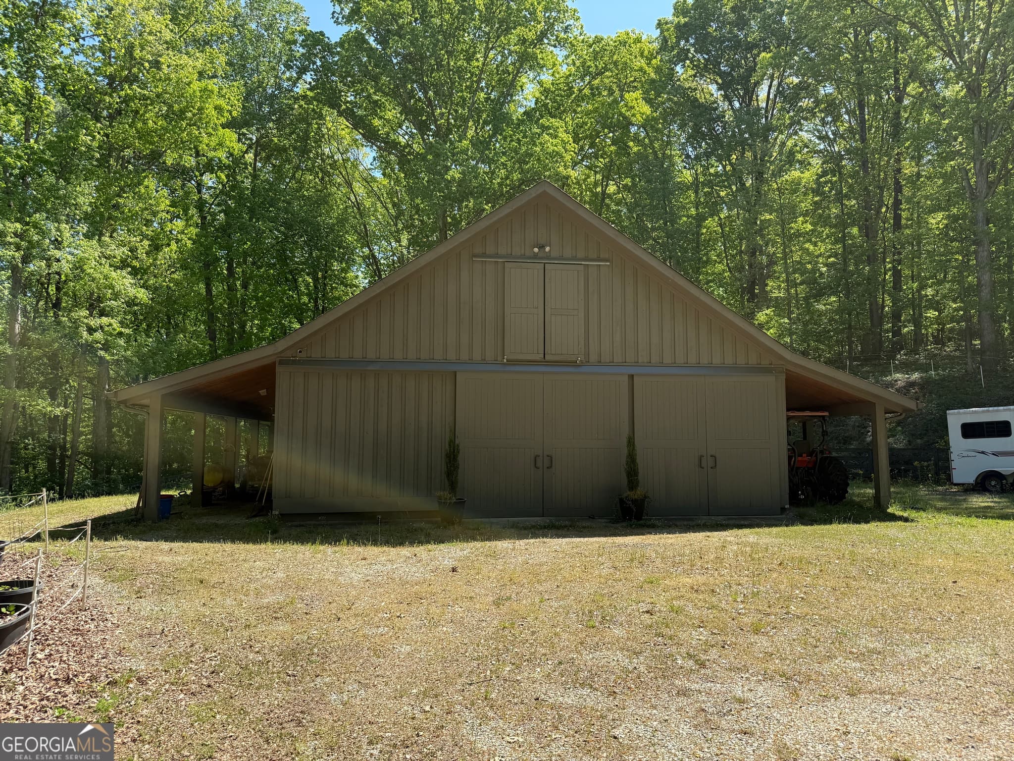 4 bedroom, 3.5 bathroom, 3,909 sq ft farm for sale at 336 Tanglewood Drive, Canton, GA 30115 — photo 5