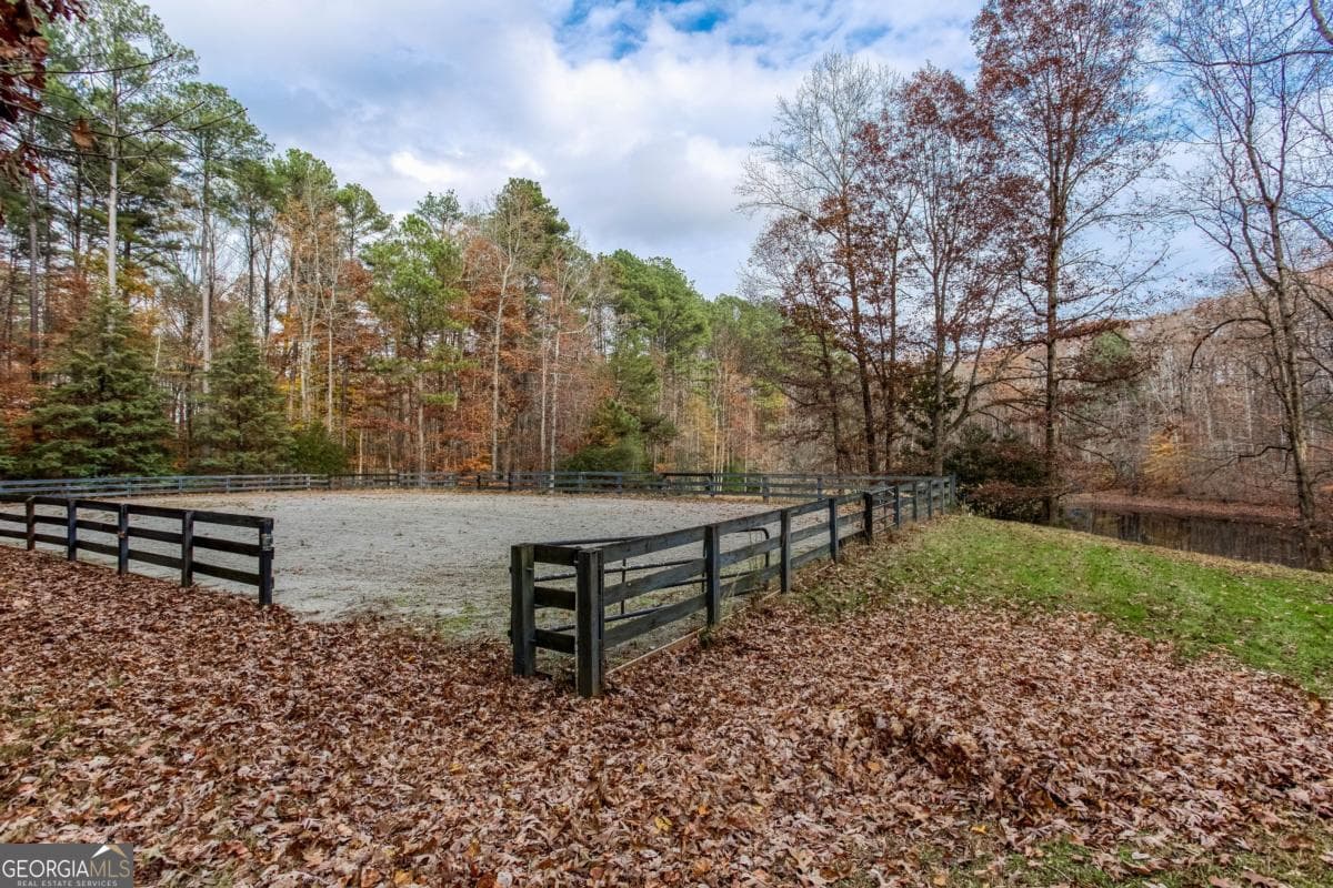 4 bedroom, 3.5 bathroom, 3,909 sq ft farm for sale at 336 Tanglewood Drive, Canton, GA 30115 — photo 9