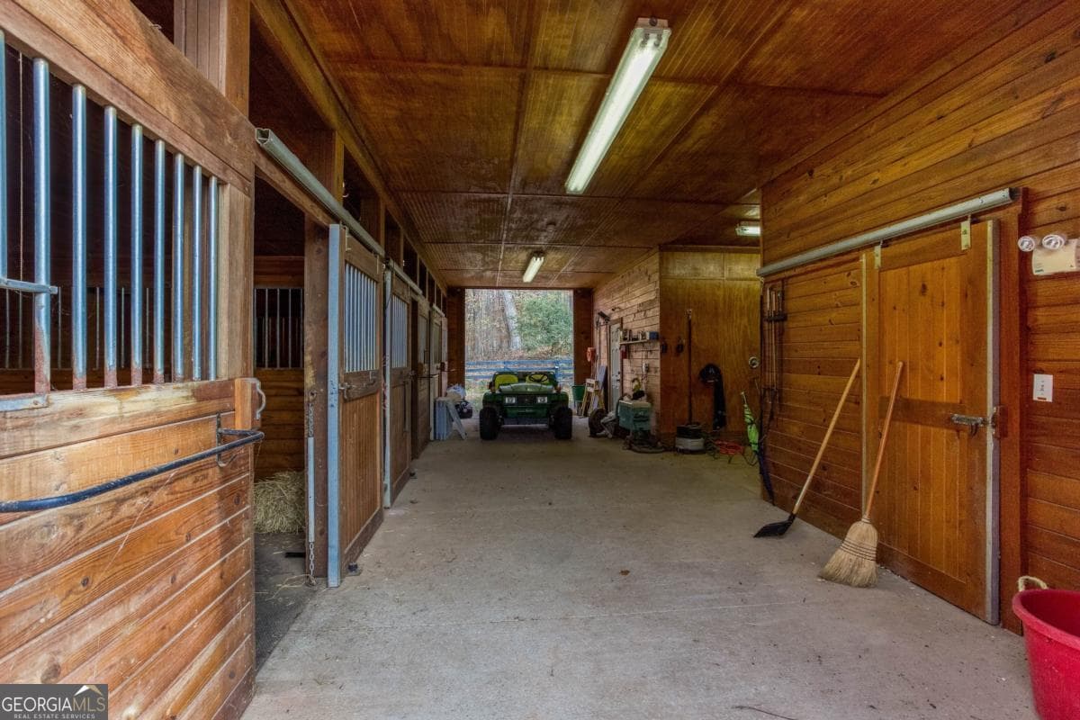 4 bedroom, 3.5 bathroom, 3,909 sq ft farm for sale at 336 Tanglewood Drive, Canton, GA 30115 — photo 8