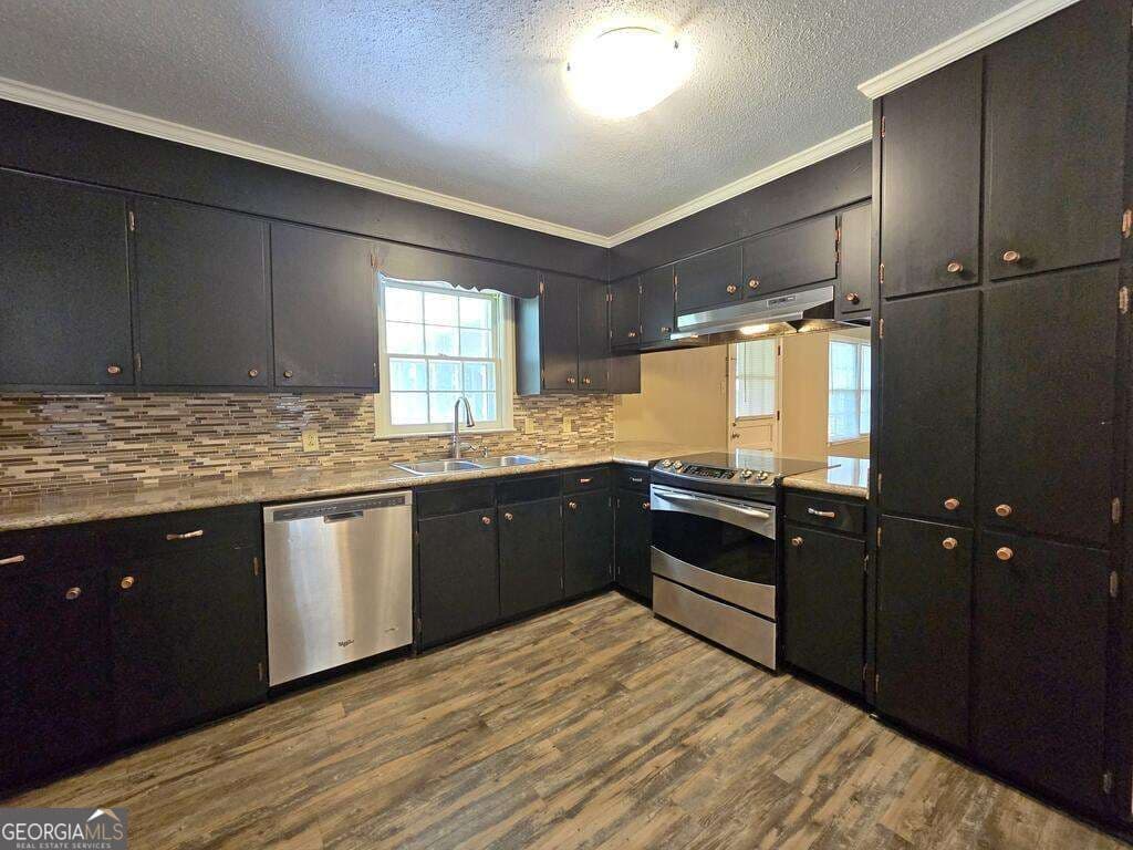 3 bedroom, 2 bathroom, 1,842 sq ft single family residence under contract at 3860 Camellia Drive, Valdosta, GA 31605 — photo 9