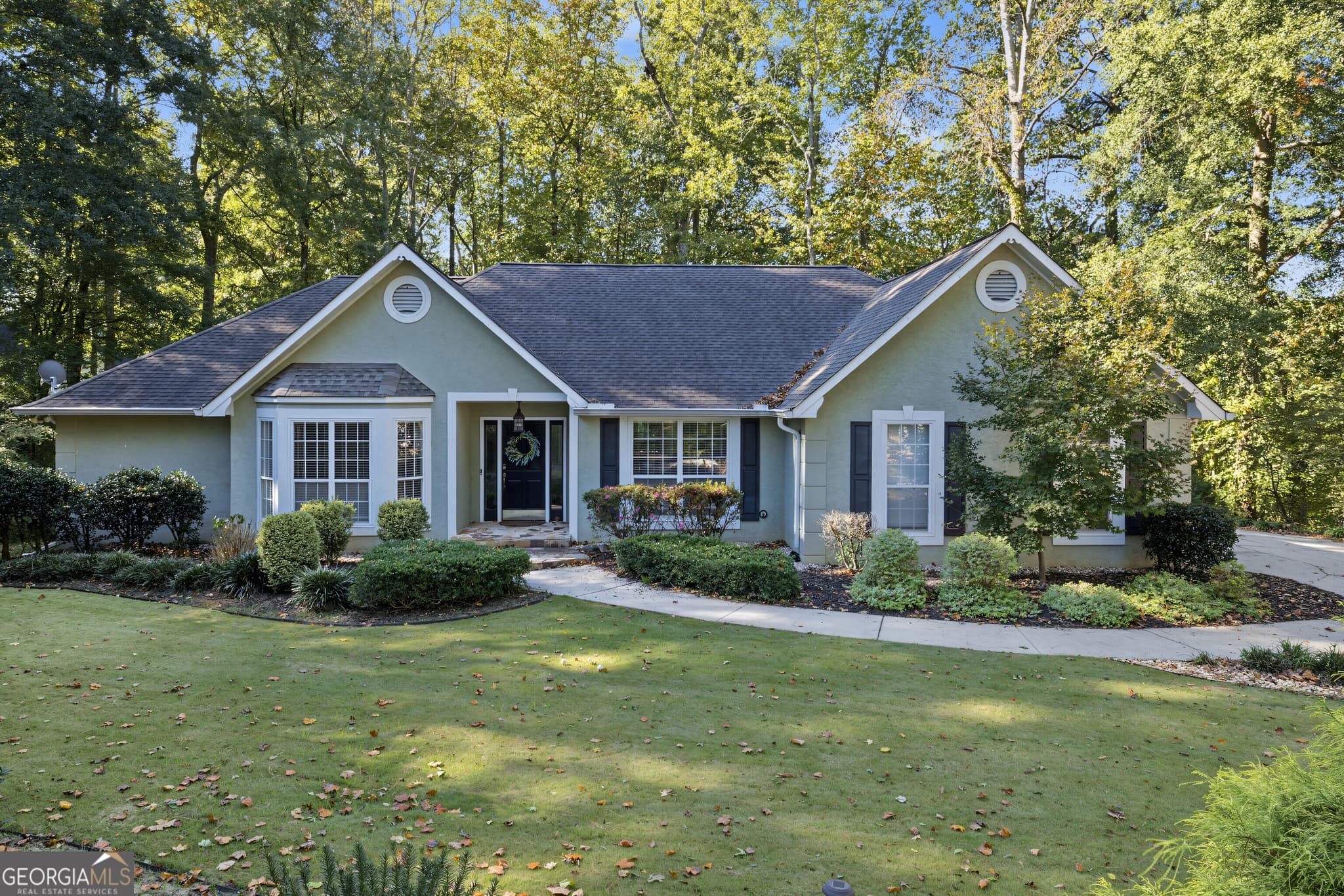 3 bedroom, 2 bathroom, 2,256 sq ft single family residence for sale at 20 Audubon Point, Newnan, GA 30265 — photo 1 of 39