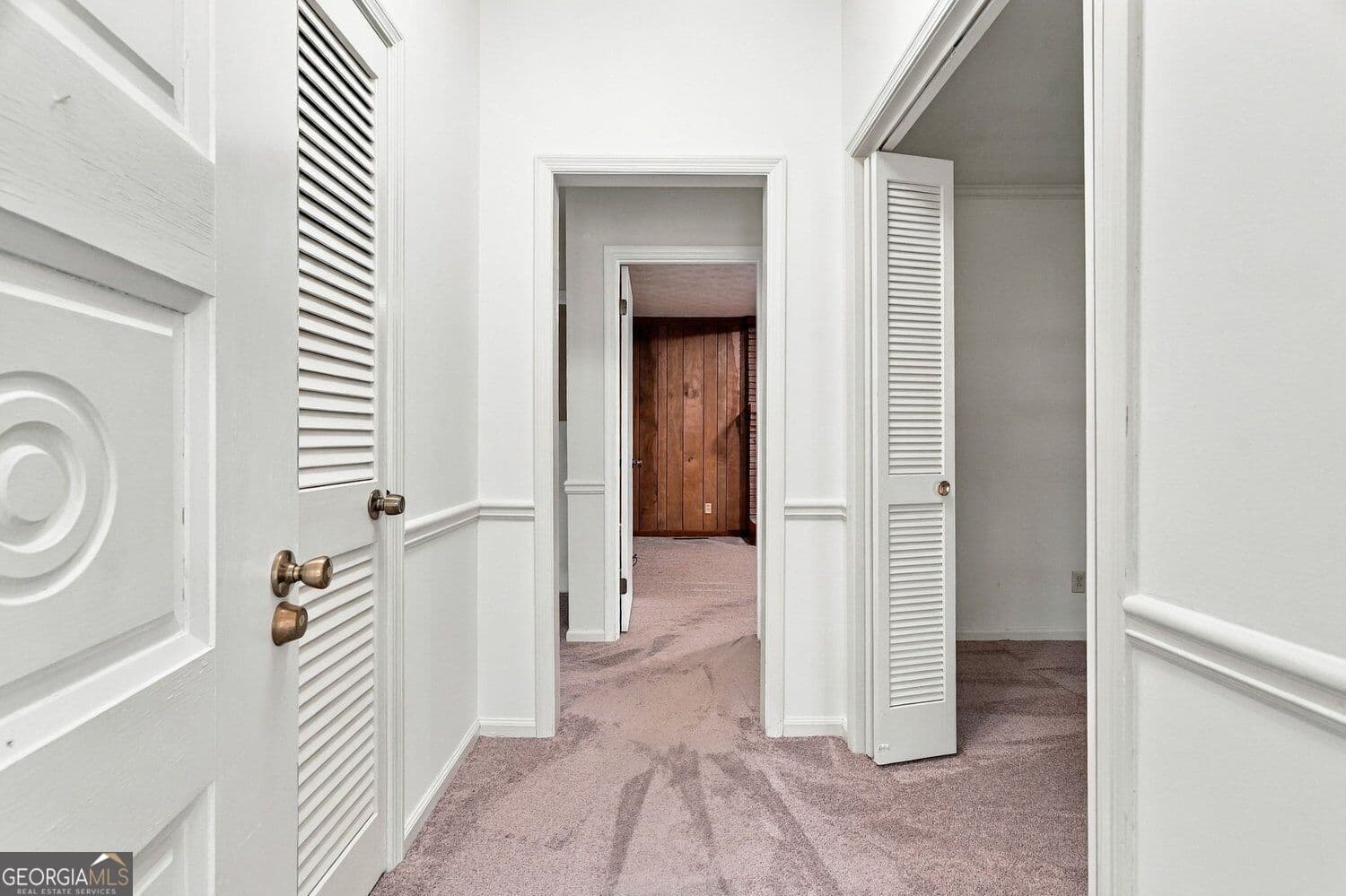 3 bedroom, 2 bathroom, 2,500 sq ft single family residence for sale at 1870 Sierra Drive, Marietta, GA 30062 — photo 2