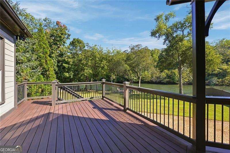 5 bedroom, 5 bathroom, 5,182 sq ft single family residence for sale at 427 Waterford Drive, Cartersville, GA 30120 — photo 5