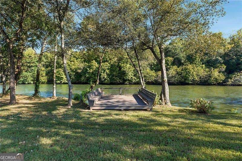 5 bedroom, 5 bathroom, 5,182 sq ft single family residence for sale at 427 Waterford Drive, Cartersville, GA 30120 — photo 4