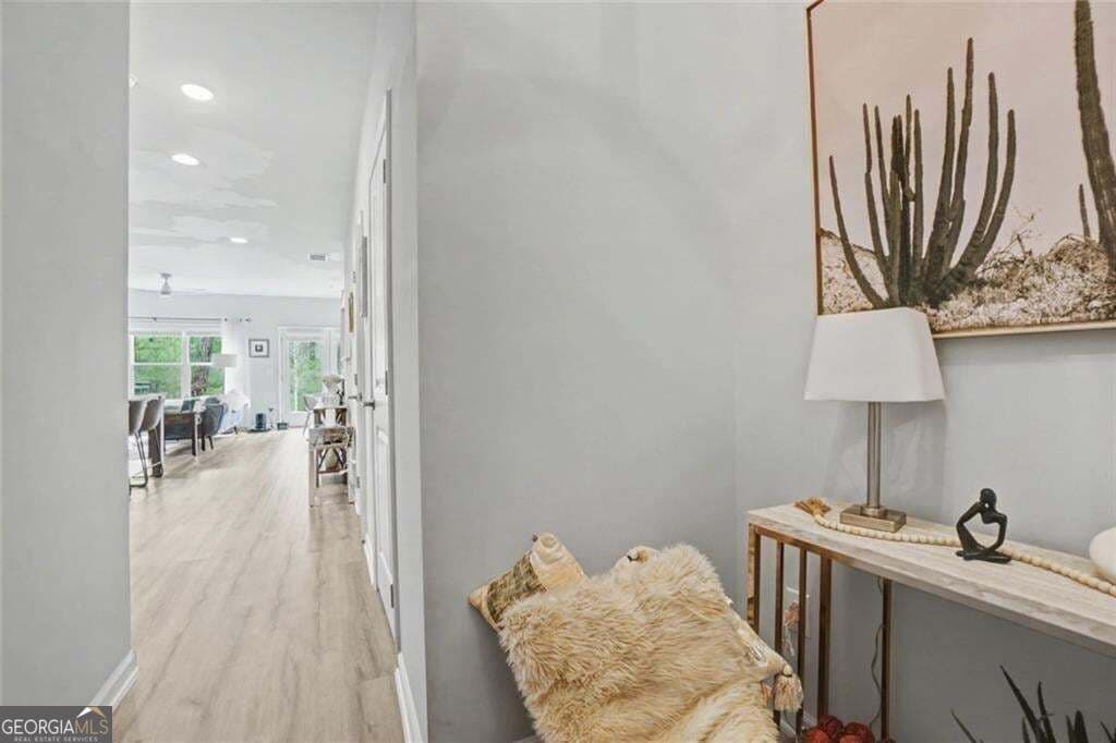 3 bedroom, 2.5 bathroom, 1,546 sq ft townhouse for sale at 2913 Ilir Manor, Atlanta, GA 30318 — photo 6