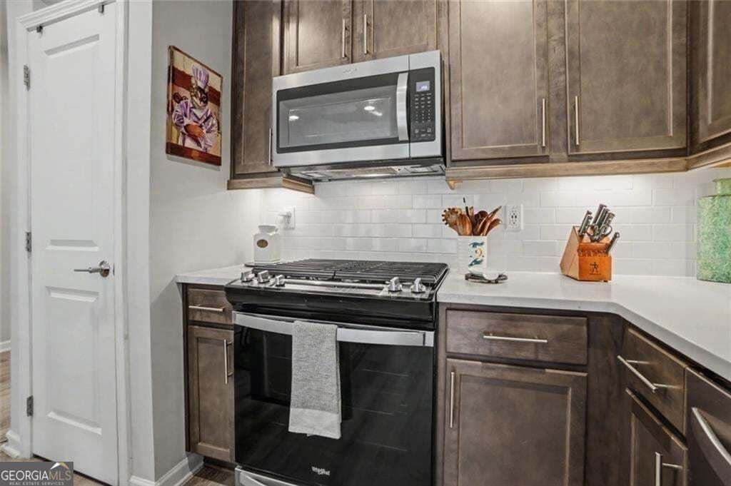 3 bedroom, 2.5 bathroom, 1,546 sq ft townhouse for sale at 2913 Ilir Manor, Atlanta, GA 30318 — photo 10