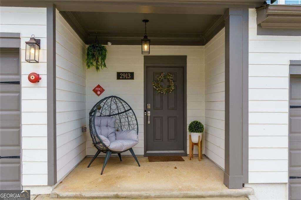 3 bedroom, 2.5 bathroom, 1,546 sq ft townhouse for sale at 2913 Ilir Manor, Atlanta, GA 30318 — photo 4