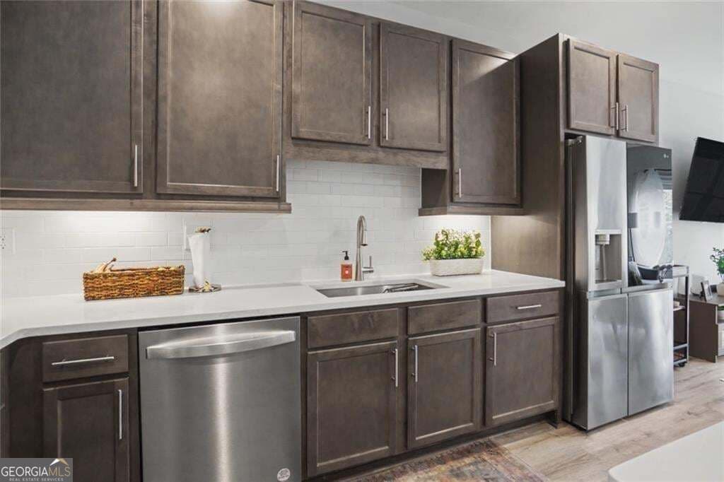 3 bedroom, 2.5 bathroom, 1,546 sq ft townhouse for sale at 2913 Ilir Manor, Atlanta, GA 30318 — photo 8