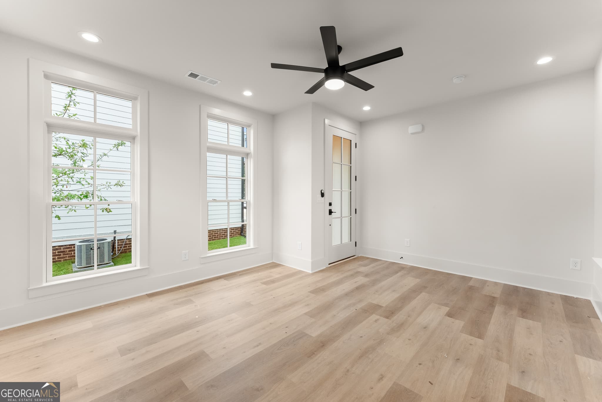 2 bedroom, 2.5 bathroom, 1,150 sq ft condominium for sale at 774 Trail View Court, Gainesville, GA 30501 — photo 6