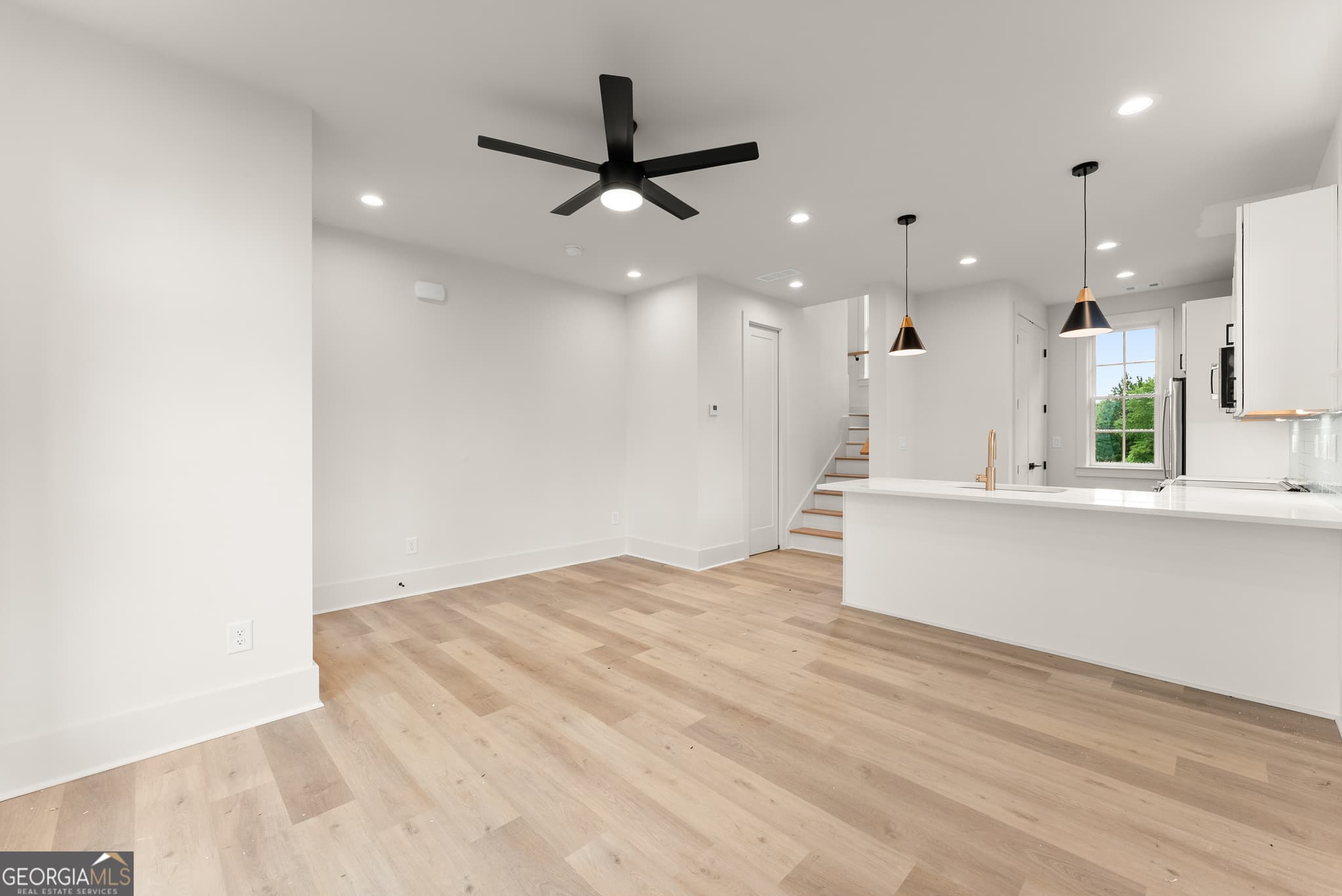 2 bedroom, 2.5 bathroom, 1,150 sq ft condominium for sale at 774 Trail View Court, Gainesville, GA 30501 — photo 7