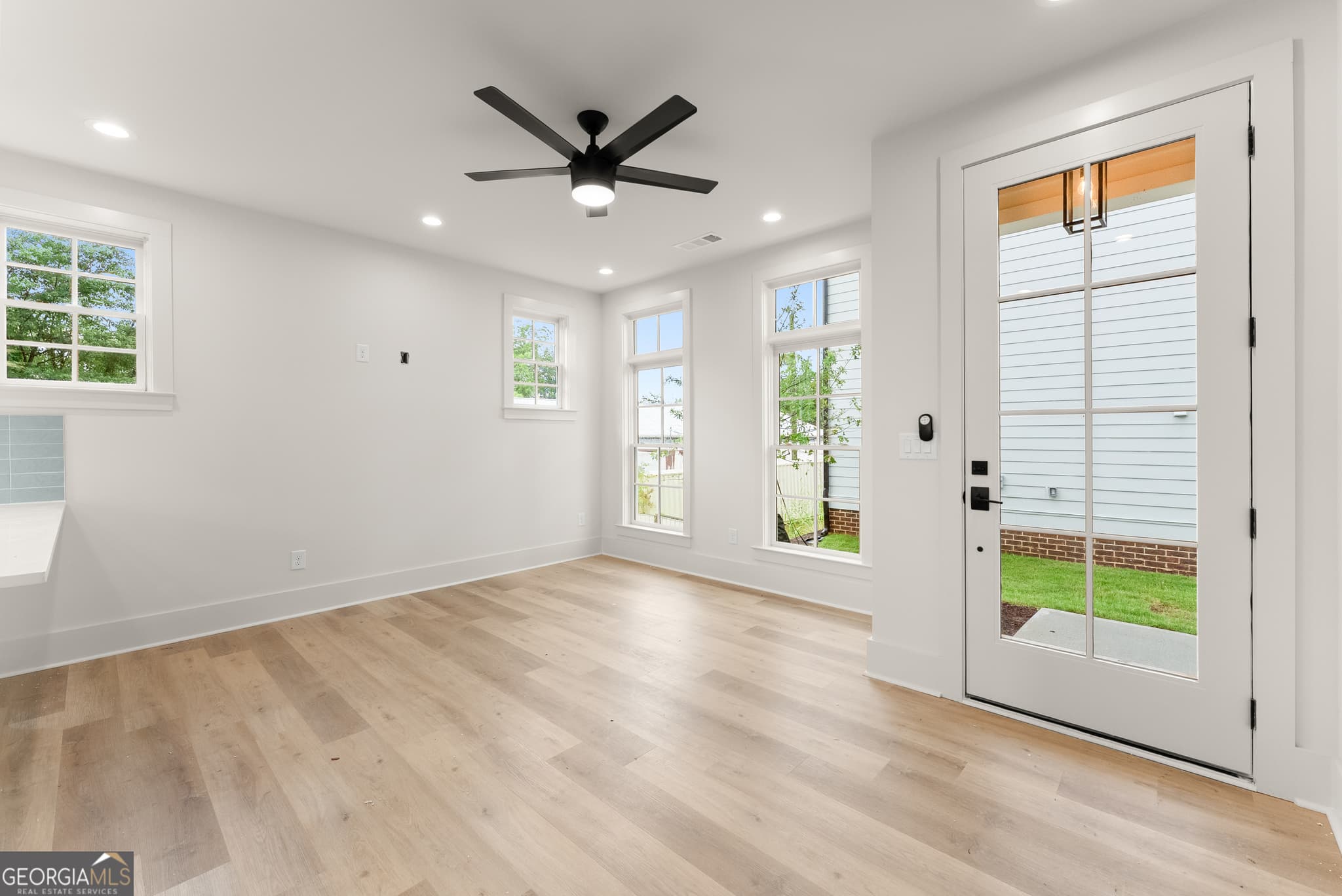 2 bedroom, 2.5 bathroom, 1,150 sq ft condominium for sale at 774 Trail View Court, Gainesville, GA 30501 — photo 5