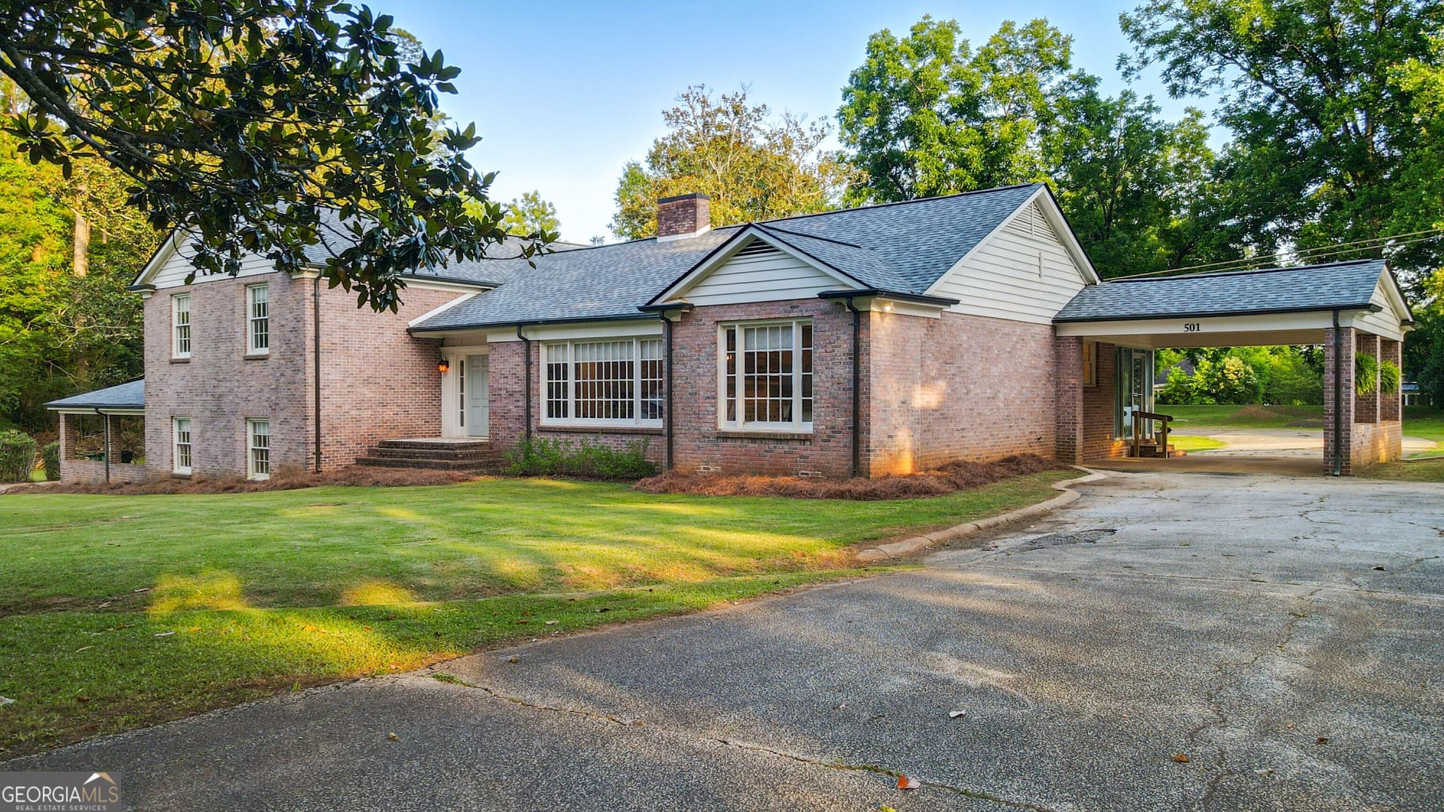 4 bedroom, 3 bathroom, 4,025 sq ft single family residence sold at 501 Ashland Avenue, Wadley, AL 36276