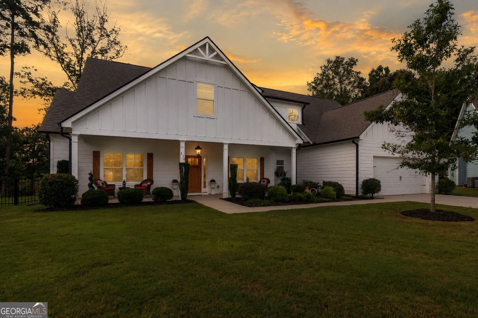 4 bedroom, 3 bathroom, 2,977 sq ft single family residence for sale at 250 Wet Stone Road, Senoia, GA 30276 — photo 3