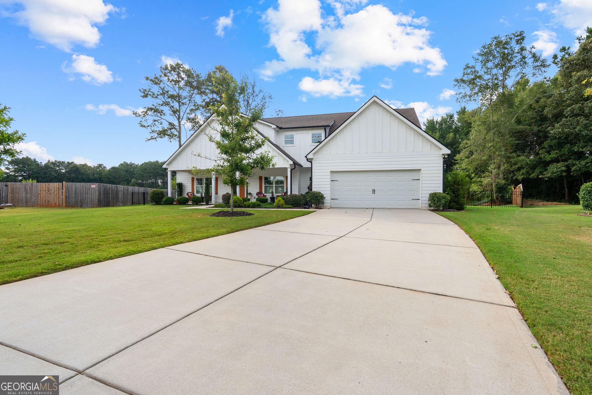 4 bedroom, 3 bathroom, 2,977 sq ft single family residence for sale at 250 Wet Stone Road, Senoia, GA 30276 — photo 4