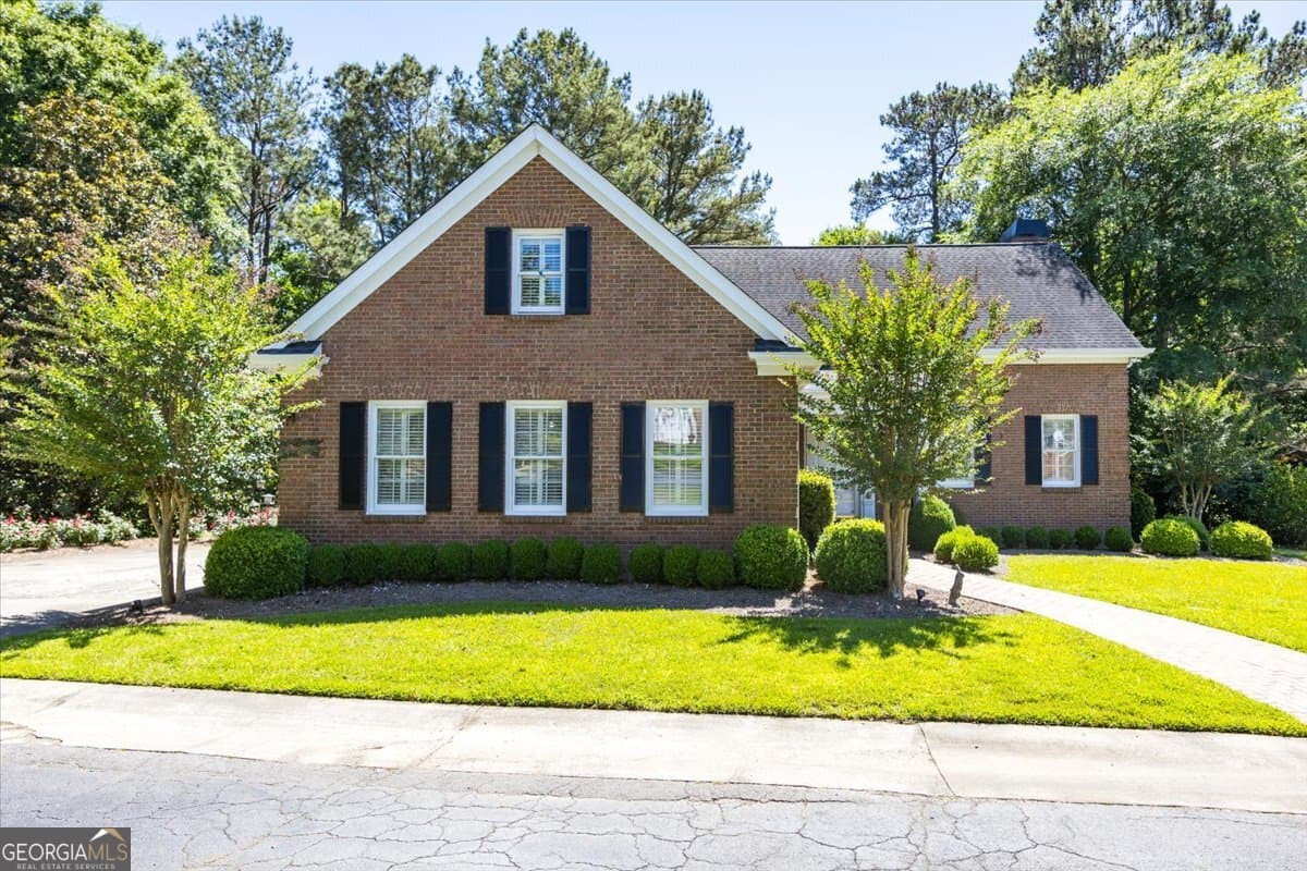 3 bedroom, 2.5 bathroom, 2,663 sq ft single family residence for sale at 115 Covington Place, Macon, GA 31210 — photo 2