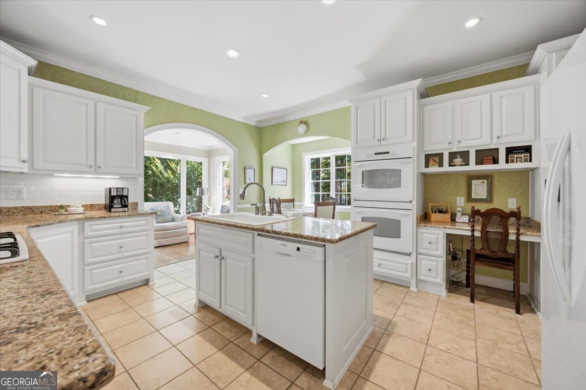 3 bedroom, 2.5 bathroom, 2,663 sq ft single family residence for sale at 115 Covington Place, Macon, GA 31210 — photo 9