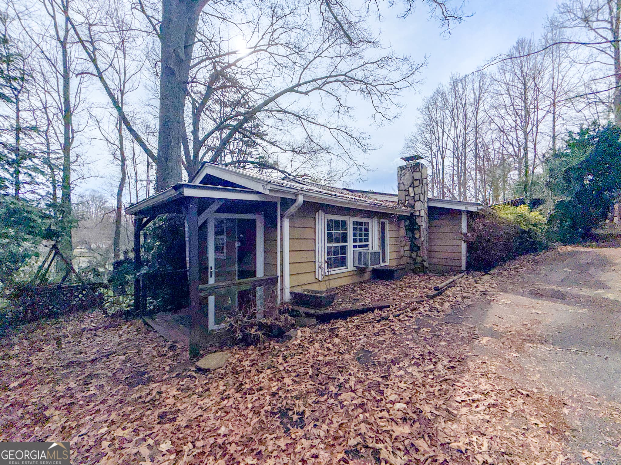 4 bedroom, 2 bathroom, 2,079 sq ft single family residence for sale at 2518 Bellview Lane, Young Harris, GA 30582